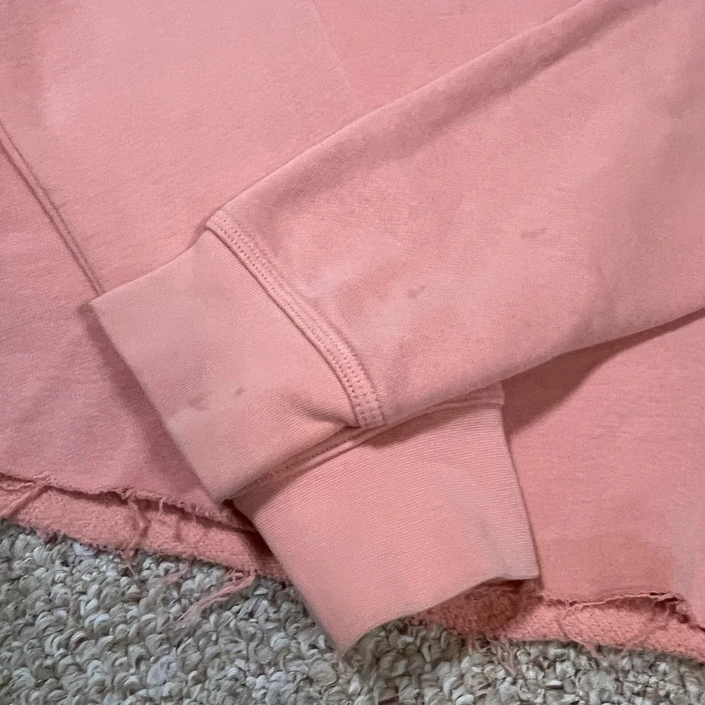 Nike Womens Crewneck Sweatshirt Coral Pink Raw Hem Cropped Swoosh Logo Small